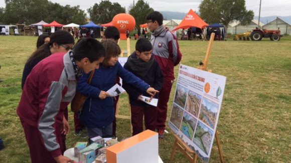 En el marco de la Feria Agro- Electrónica del establecimiento educacional:  Firman convenio de colaboración entre CEAZA y Liceo Agrícola de Ovalle