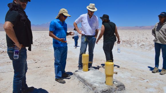 Con colaboración del centro científico CEAZA y del CEITSAZA, en San Pedro de Atacama: Comunidad de Peine busca establecer una plan de observación de recursos hídricos