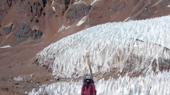 Dra. Simone Schauwecker: “Aún hay mucho que no sabemos sobre la cordillera de los Andes, a pesar de que es esencial entender el aporte hídrico de los glaciares y la nieve”.