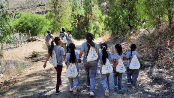 En la Región de Coquimbo: Estudiantes y vecinos de localidades cordilleranas avanzan en conocimiento colaborativo sobre agua, nieve y glaciares