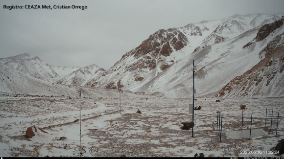 [Video] Así se ve un mes de nieve en la cordillera de Coquimbo: CEAZA monitorea su evolución con tecnología propia